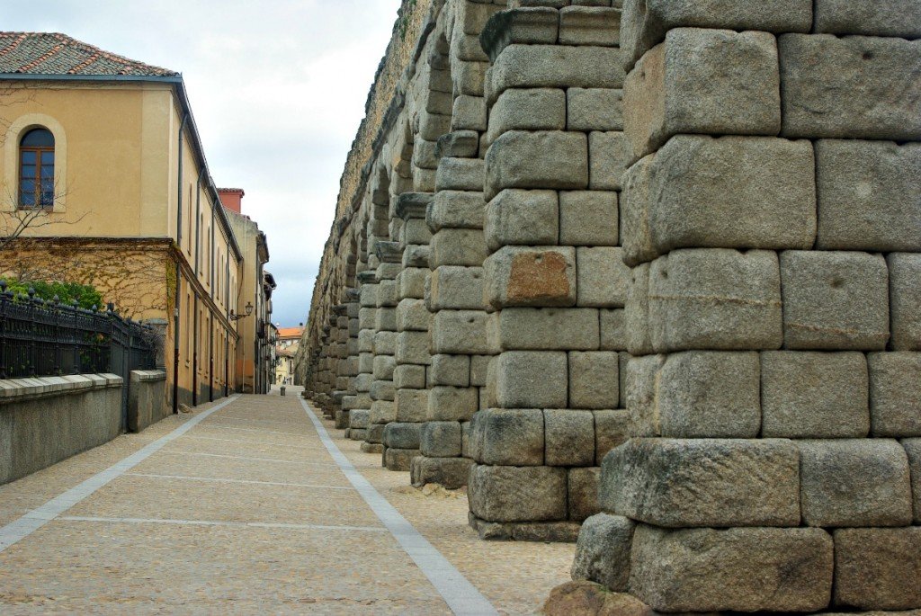Segovia Far End of Aqueduct