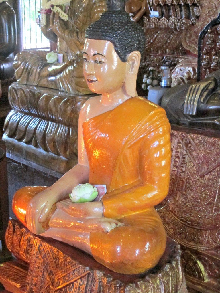 Wat Phnom Buddha