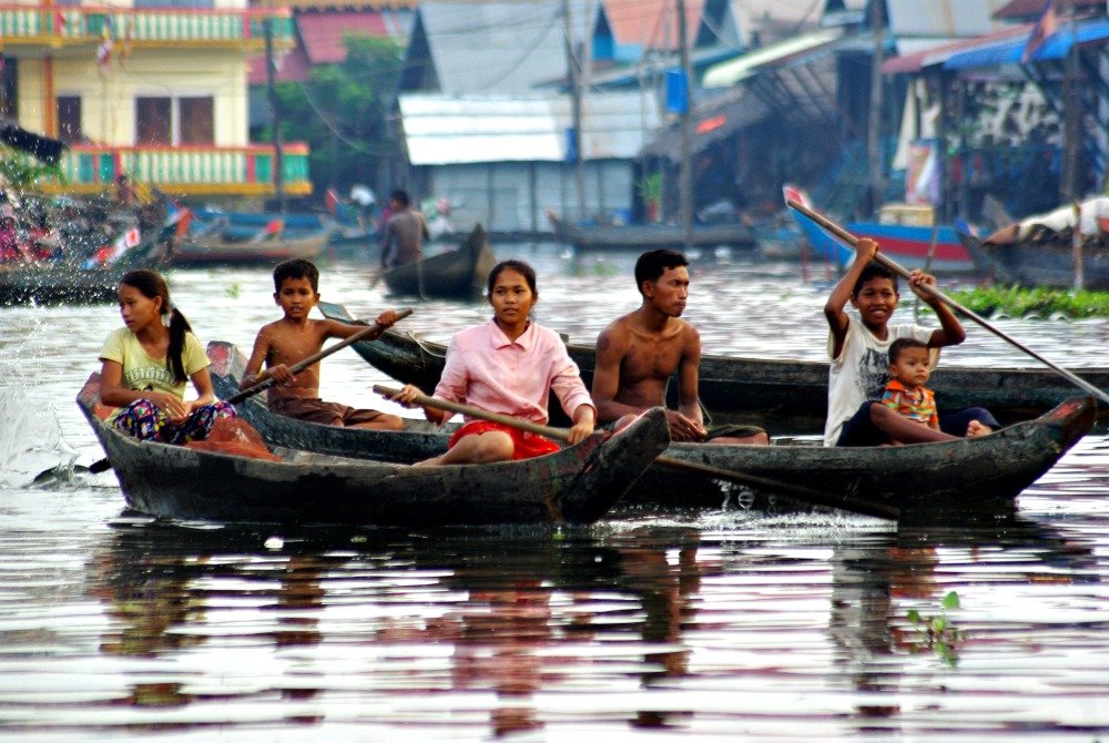Canoes at Kampong Pluk