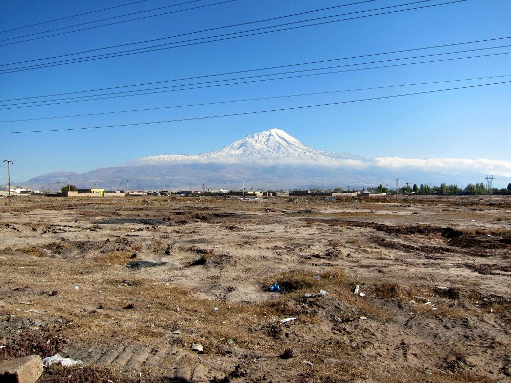 Ararat lines and rubbish