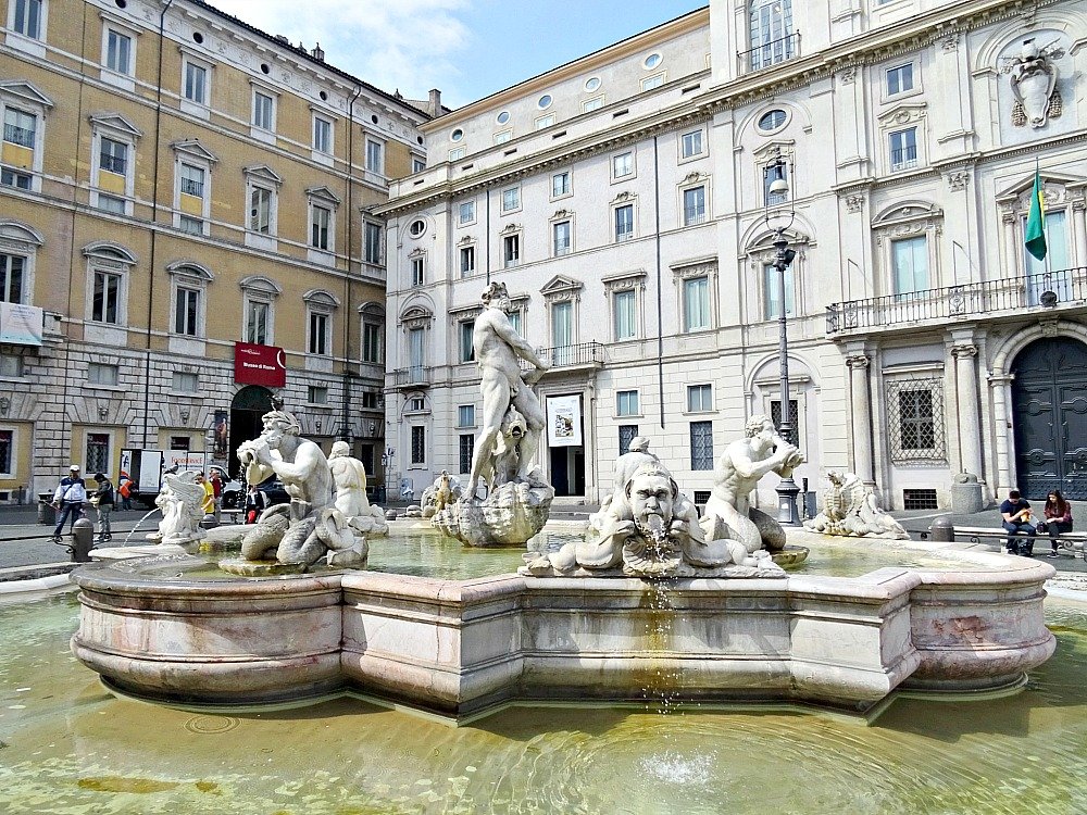 Piazza Navona Moor Fountain Rome Full View