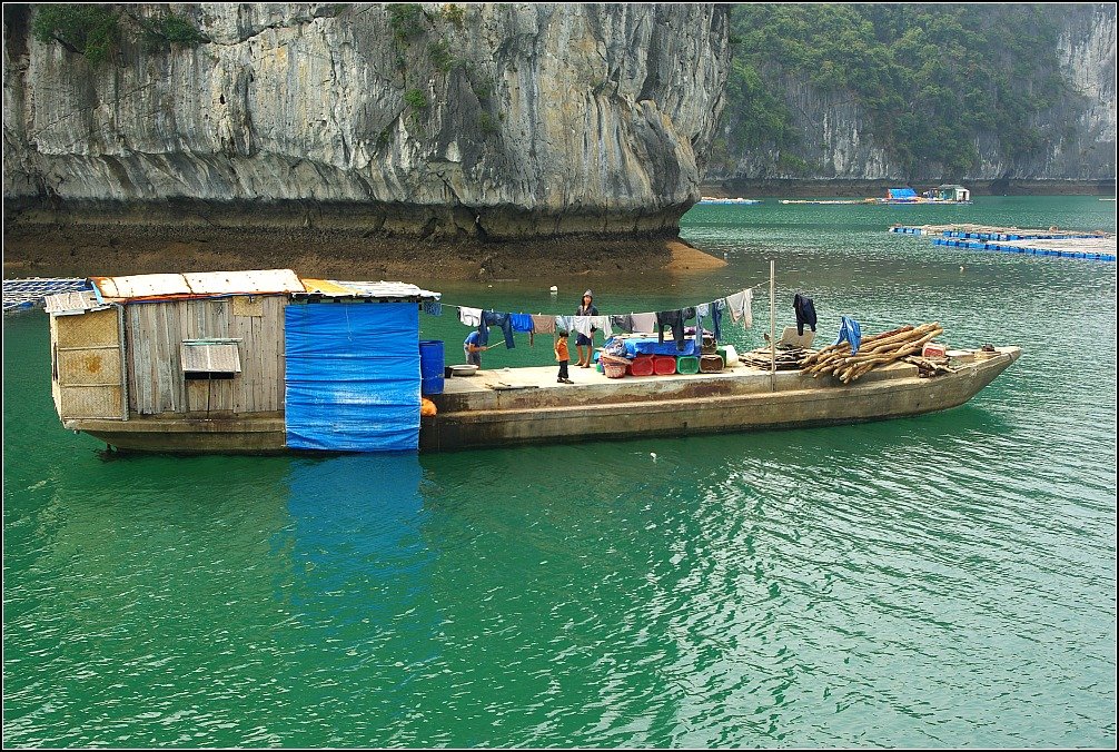 Lan Ha Boat Washing on the line