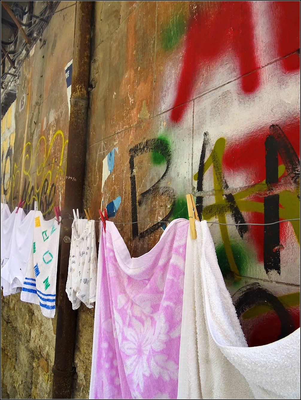 Palermo Walls and Washing